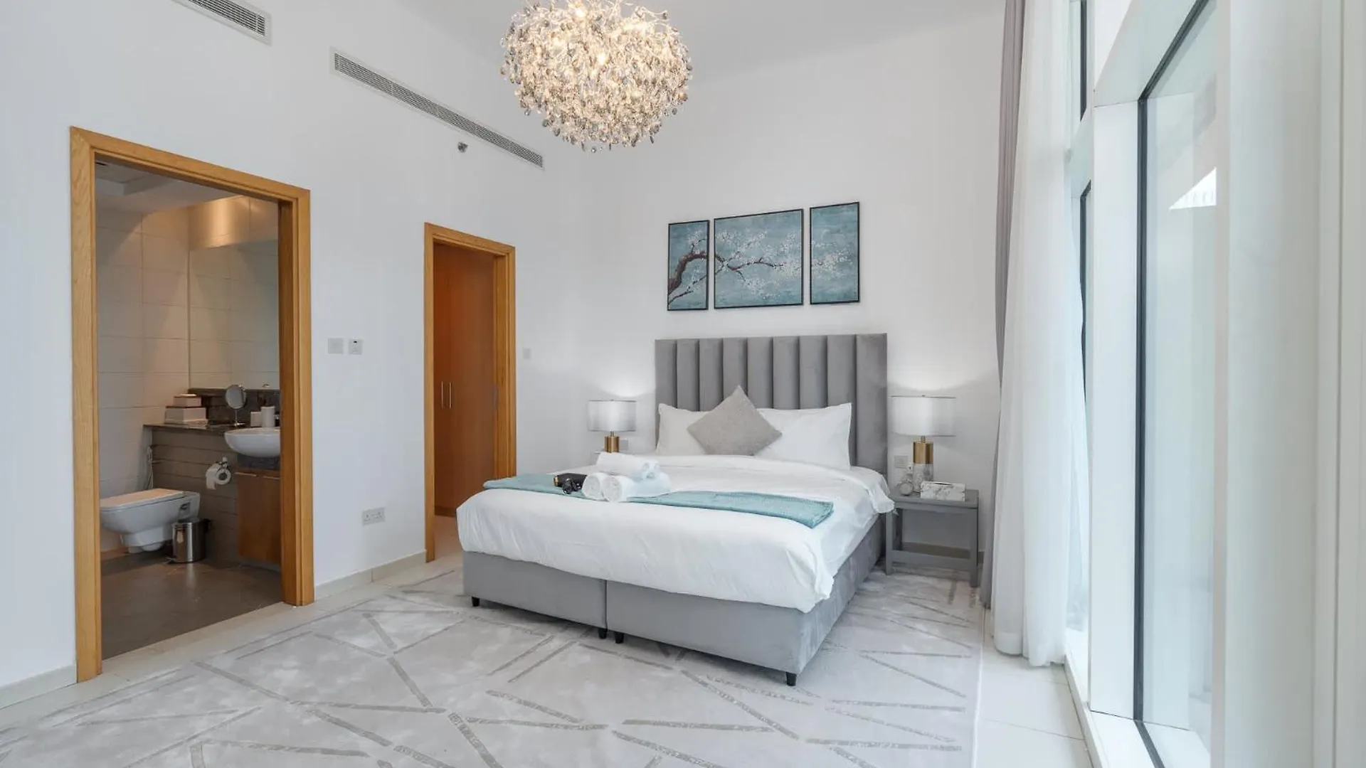 Dazzling Studio In Business Bay With Stunning Views Dubai