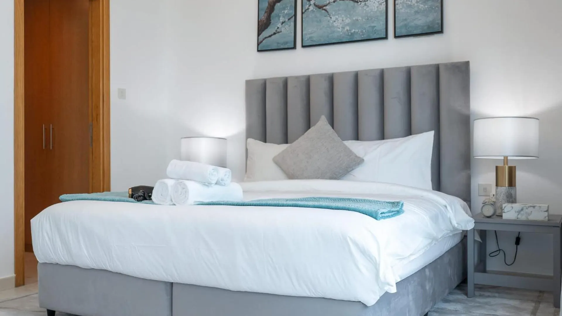 Dazzling Studio In Business Bay With Stunning Views Dubai Apartment